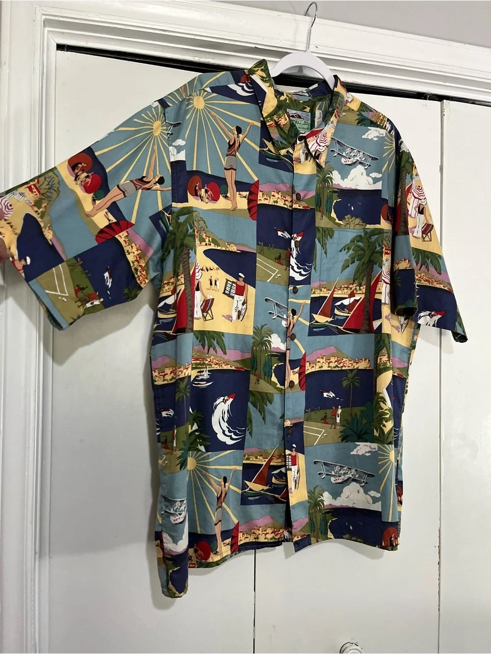 Reyn Spooner Egyptian Cotton Hawaiian Art Deco Print Short Sleeve Button Down - Picture 2 of 11